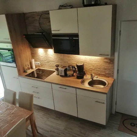 Kuldigas House 度假居 *